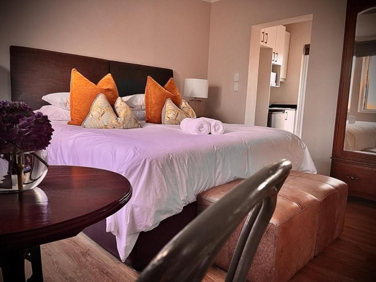 66 On Monzali 4 Star Luxury Guesthouse Hilton Kültér fotó
