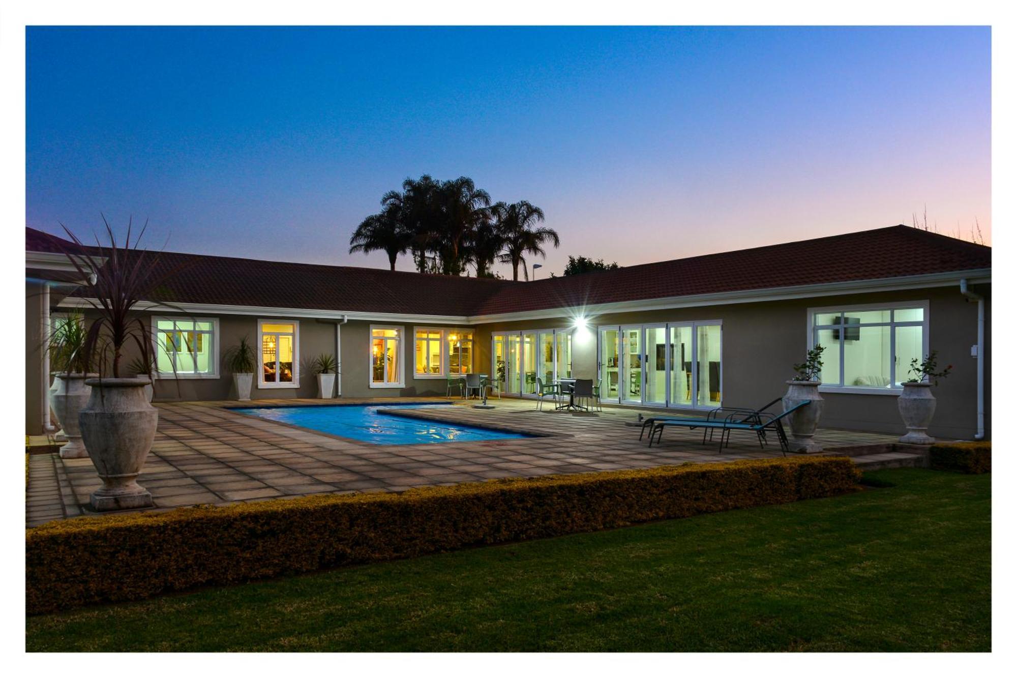 66 On Monzali 4 Star Luxury Guesthouse Hilton Kültér fotó
